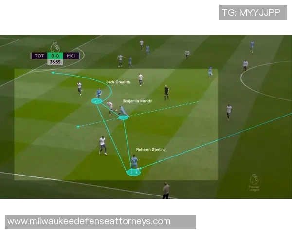 以中锋为核心打造篮球战术体系提升团队攻防效率分析